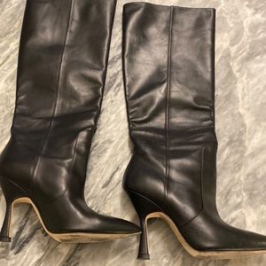 Stuart weitzman boots slip on slide on med heel 9.5